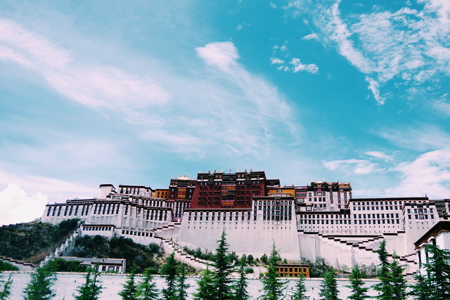 中(zhong)國(guo)20箇(ge)美豔絕倫的(de)景觀，你去過(guo)10箇(ge)就算旅遊達人(ren)啦