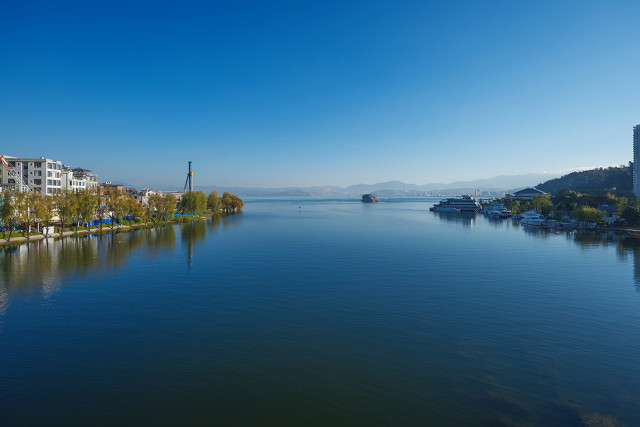 中(zhong)國(guo)20箇(ge)美豔絕倫的(de)景觀，你去過(guo)10箇(ge)就算旅遊達人(ren)啦